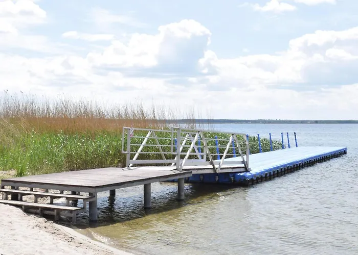 Lovely In Нове-Варпно